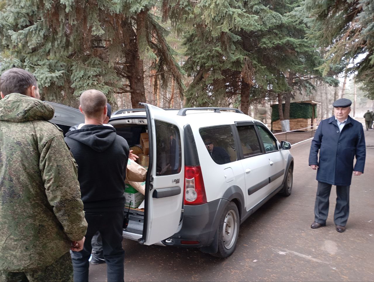 Отправили гуманитарную помощь в военный госпиталь.