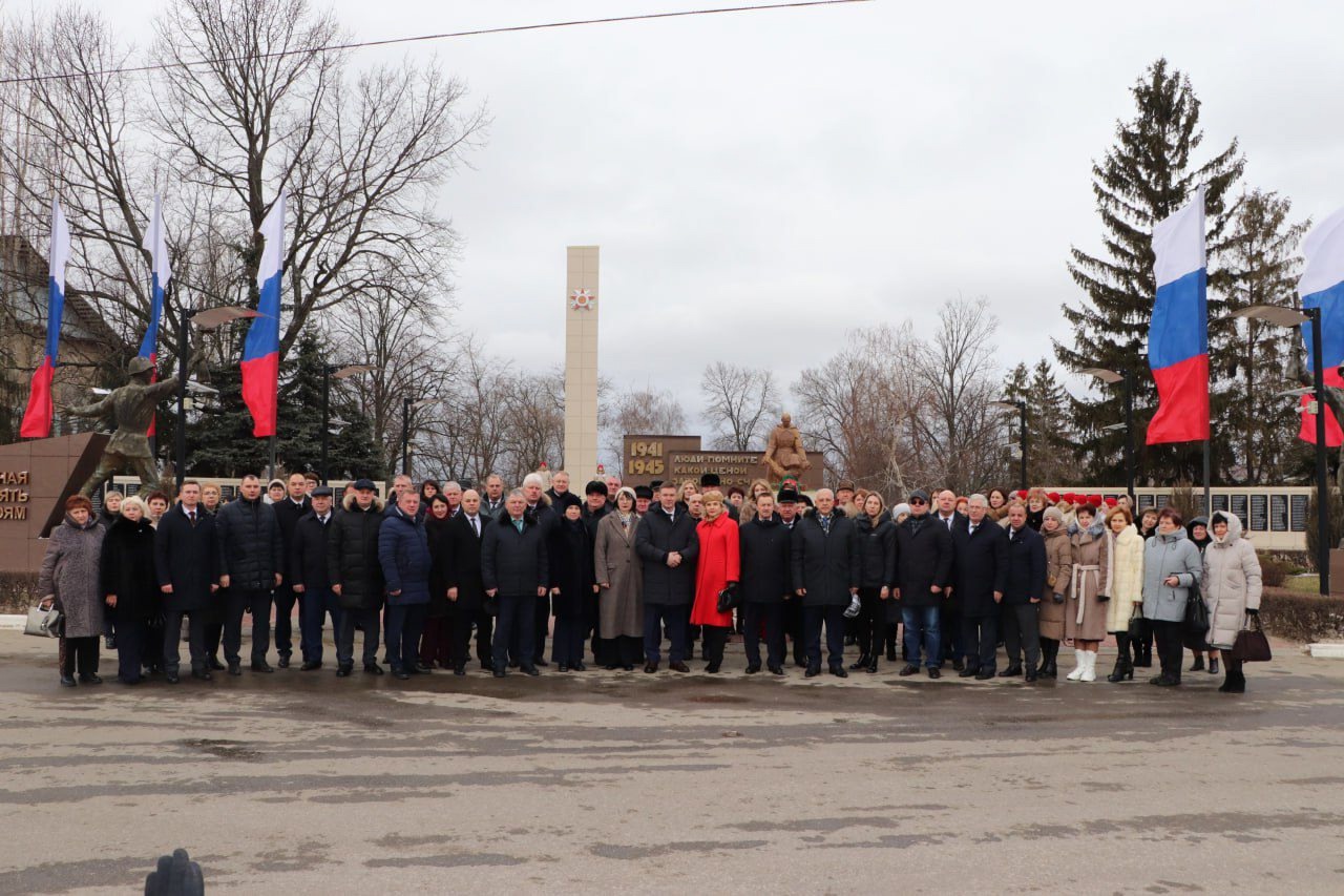 Обсудили подготовку проведения Года защитника Отечества .