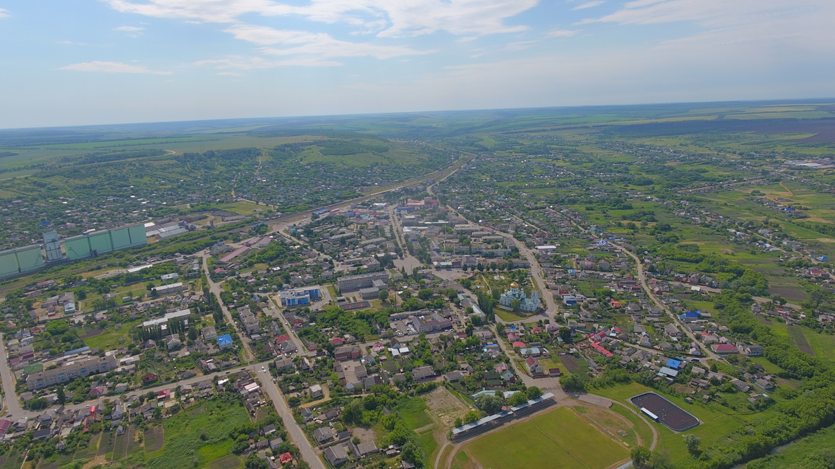 Вид на городское поселение Кантемировка.