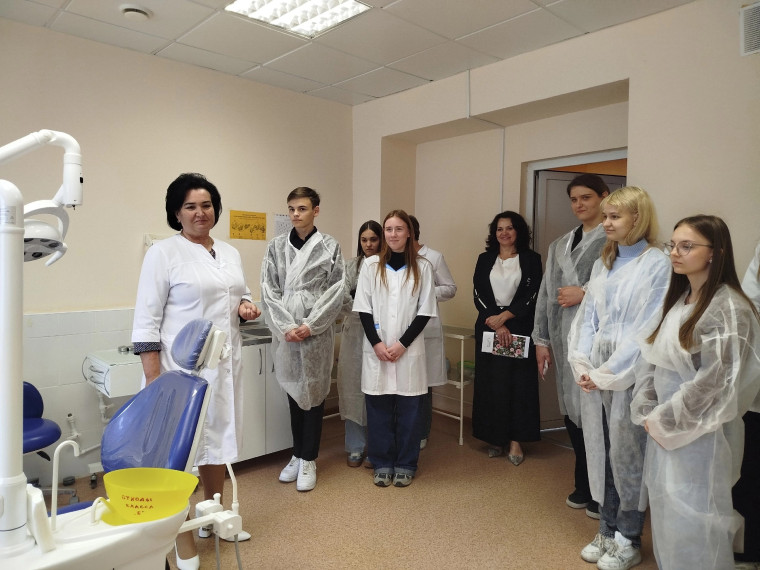 Готовят будущую смену медицинских работников района. Готовят будущую смену медицинских работников района.
