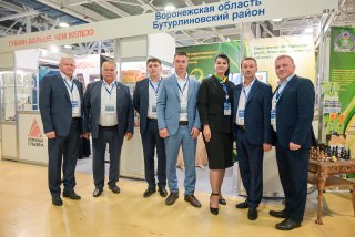 На полях Международного муниципального форума стран БРИКС. На полях Международного муниципального форума стран БРИКС.